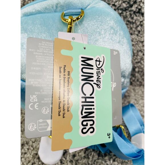 Disney Munchlings Wild Raspberry Lollipop Donald Duck NWT - Picture 2 of 10